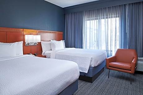1 Bedroom 2 room Suite, 2 Double
