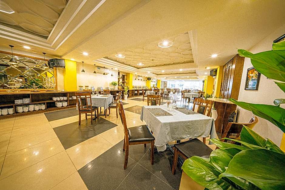 Happy Life Green Hotel