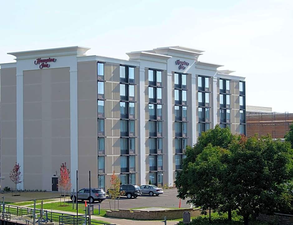 Hampton Inn By Hilton Green Bay Downtown WI