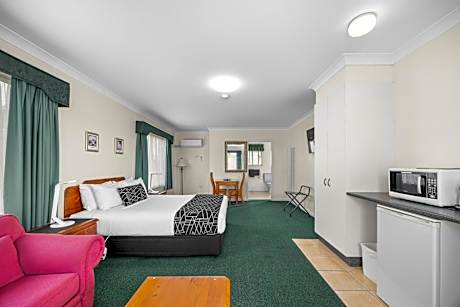 Executive Queen Room