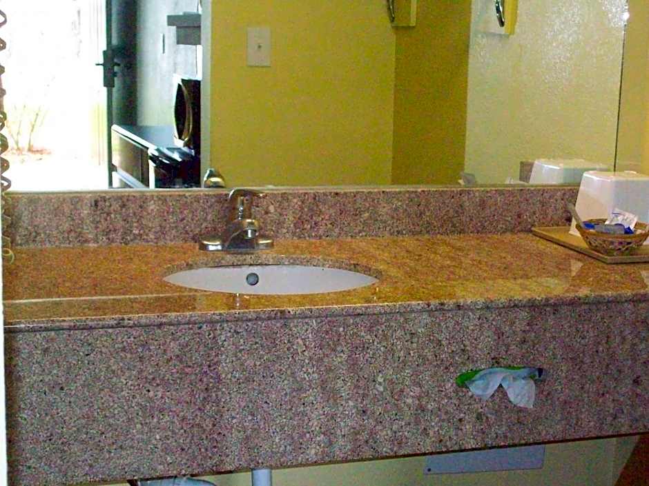 Luxury Inn and Suites Seaworld