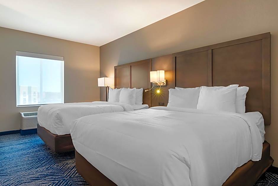 Comfort Inn & Suites Balch Springs - SE Dallas