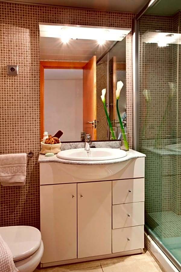 AinB Eixample-Entença Apartments