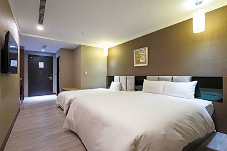 Comfort Triple Room with Shower