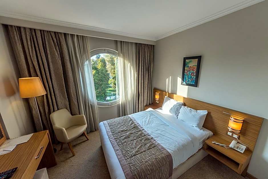 Hotel Almina Park