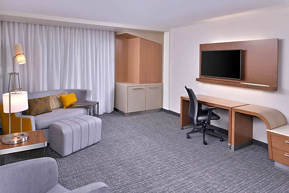 Courtyard by Marriott Columbus Grove City