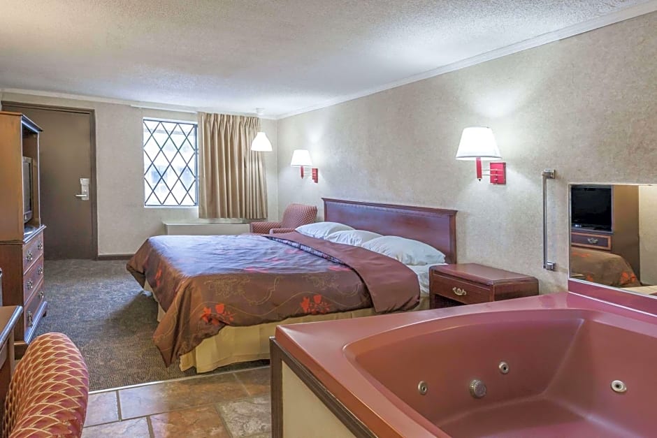 Knights Inn Farmington Hills