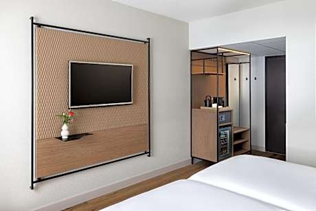 Superior View Room with Terrace (3 adults)