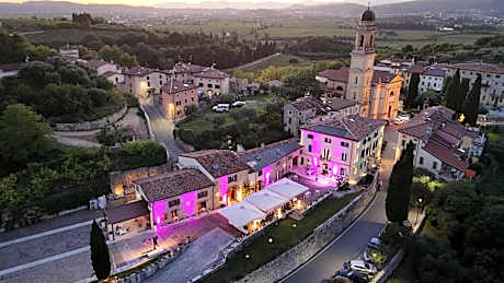 Castrum Wine Relais - Albergo Diffuso