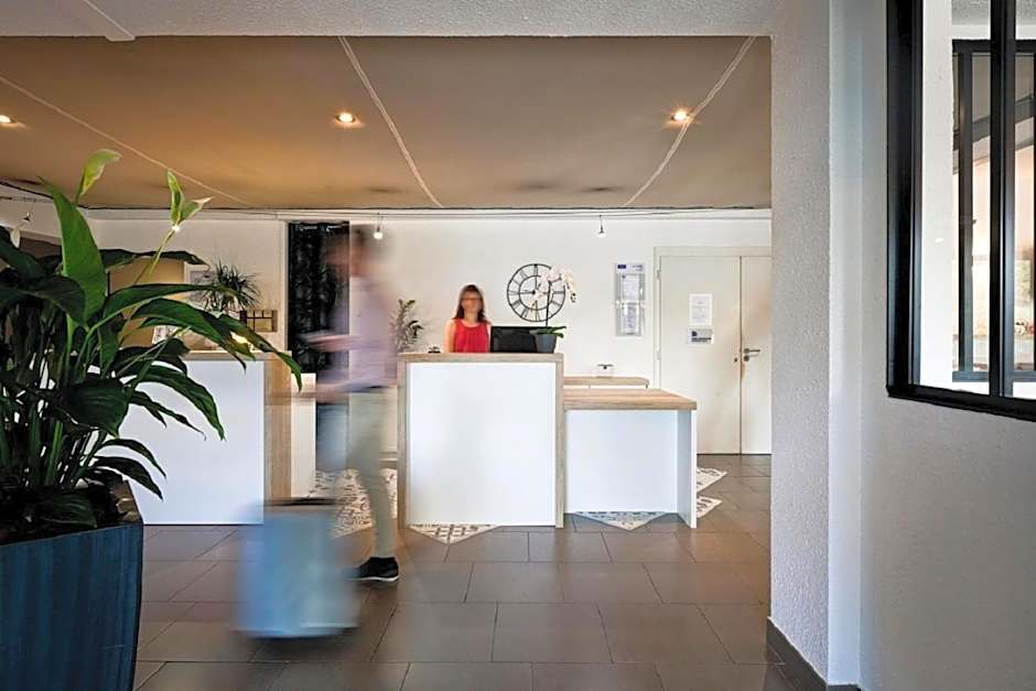 Kyriad Lyon Sud - Saint Genis Laval