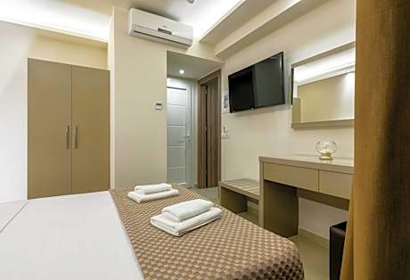 Studio with Pool View