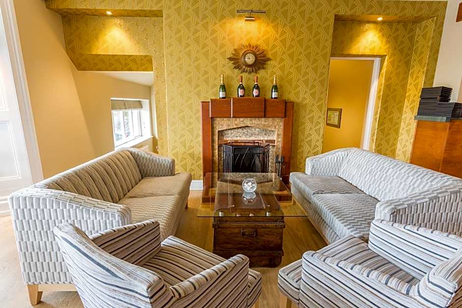 The Lamplighter Dining ~ Rooms