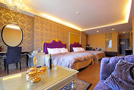 Deluxe Family Room (4 Adults)