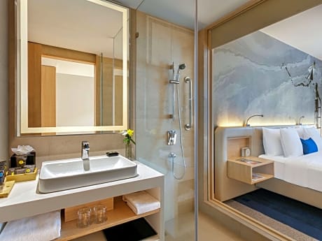 Premier Room - Twin Bed on Exclusive floor with Premier Lounge access