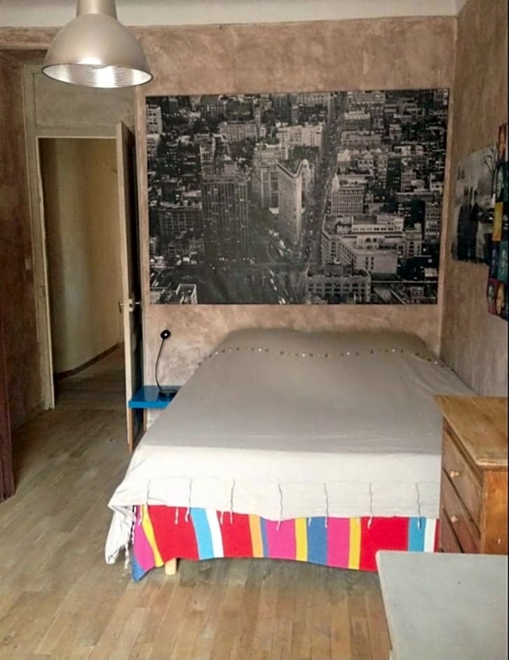 Great and light private room in the heart of Nice