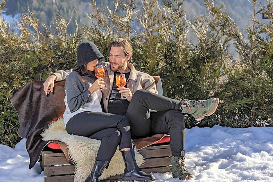 Le Coucou Hotel Restaurant & Lounge-Bar