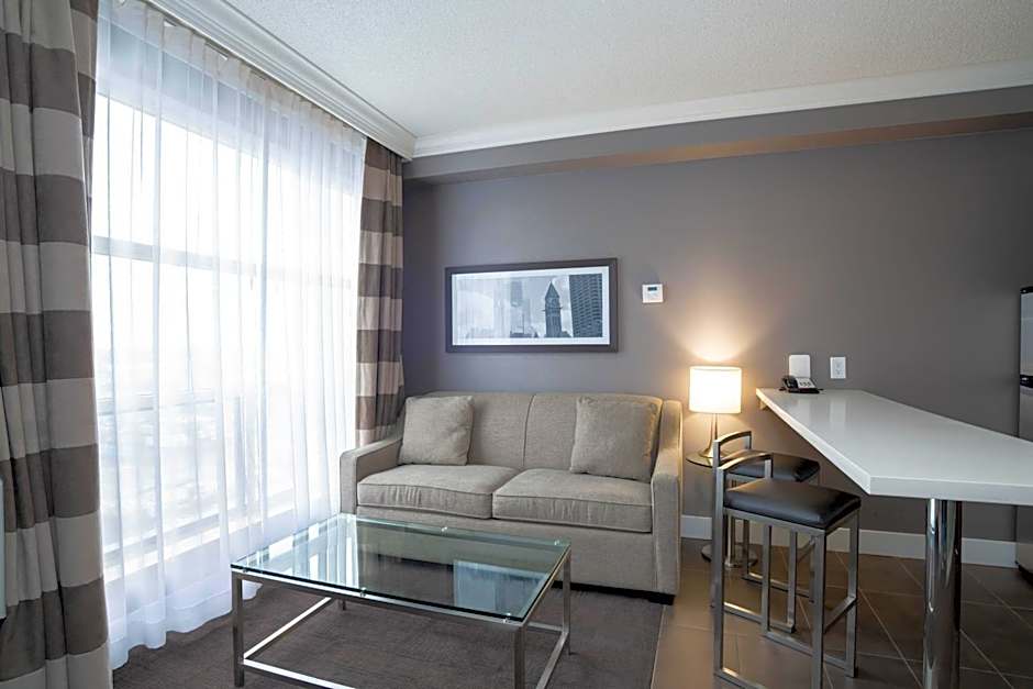 Sandman Signature Mississauga Hotel