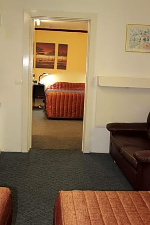 Interconnecting Rooms