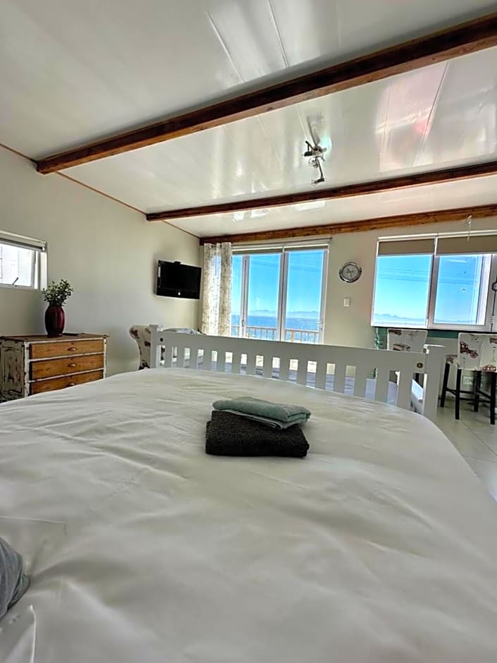 Blue Bay Studio Bayview