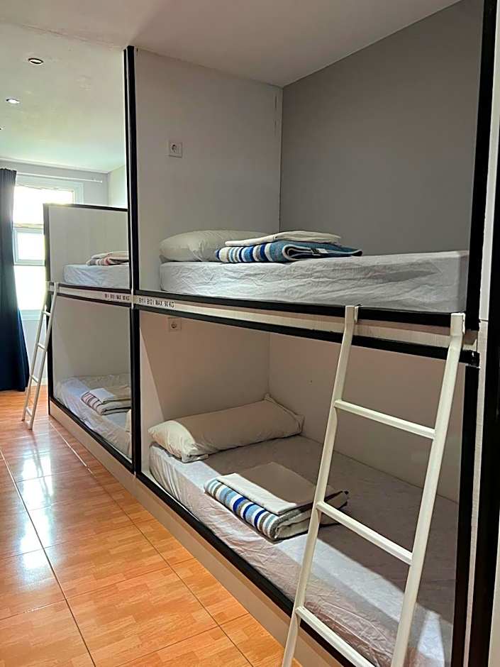 Hego Haize Albergue Hostel