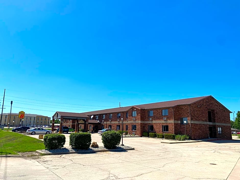 Super 8 by Wyndham Independence KS