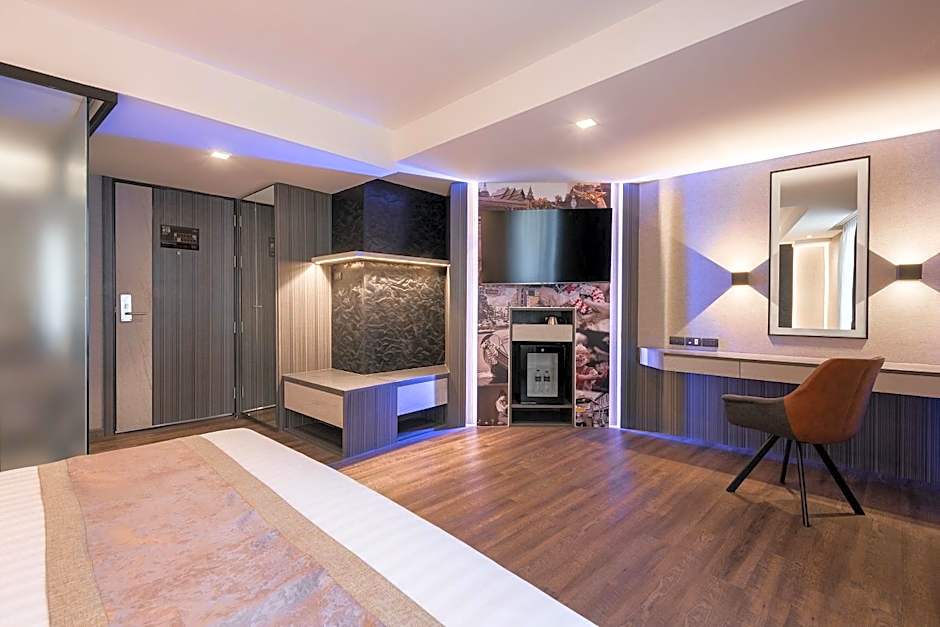 Aspira Gems Center Silom