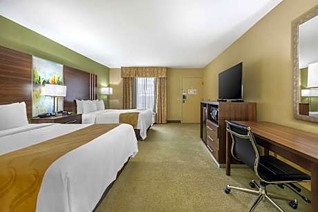 2 Queen Beds, Nonsmoking, Accessible