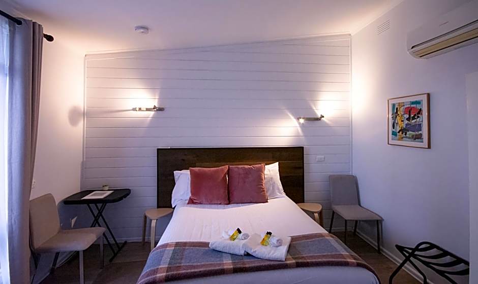 Meeniyan Motel