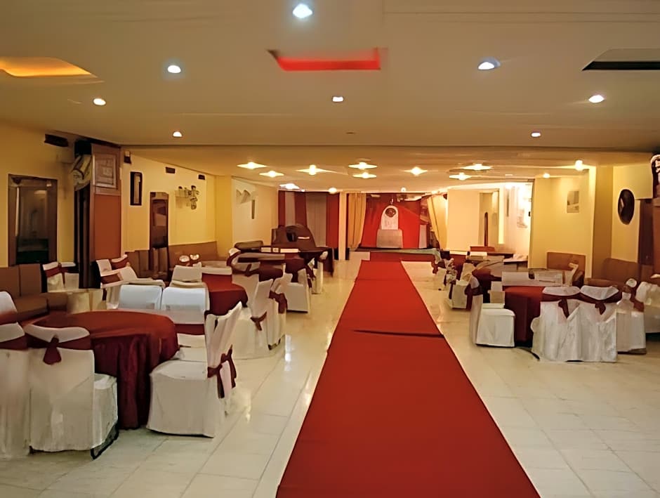 Hotel Punnu International