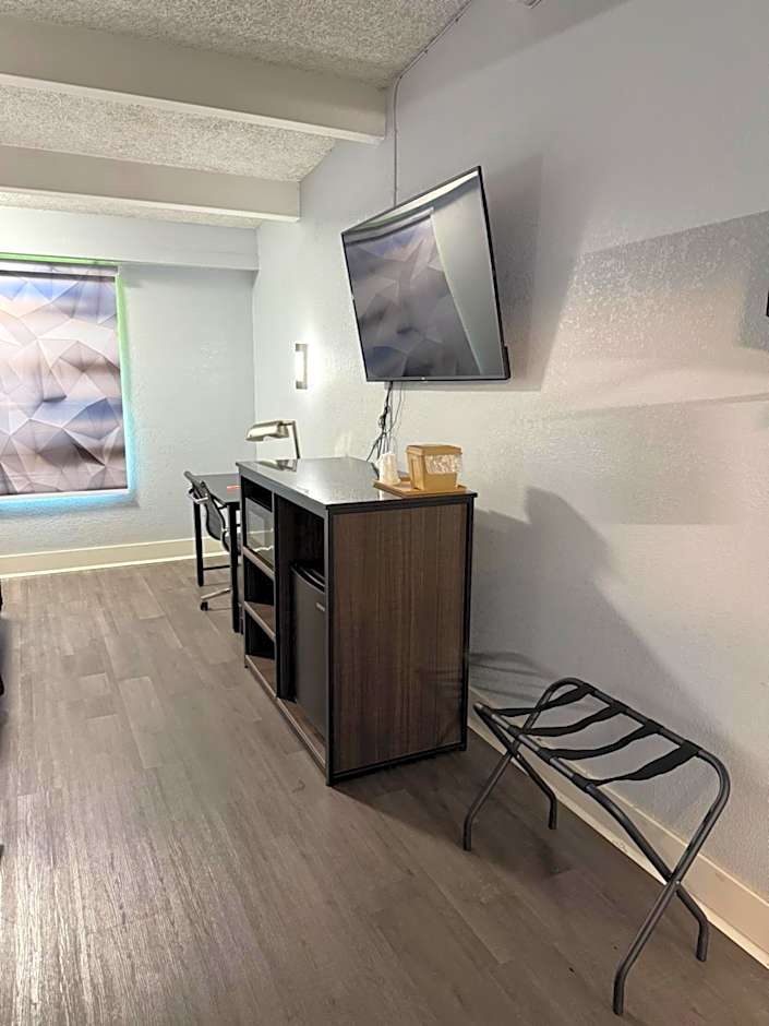 Econo Lodge Montgomery South I-65