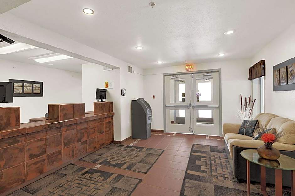 Super 8 by Wyndham Swift Current