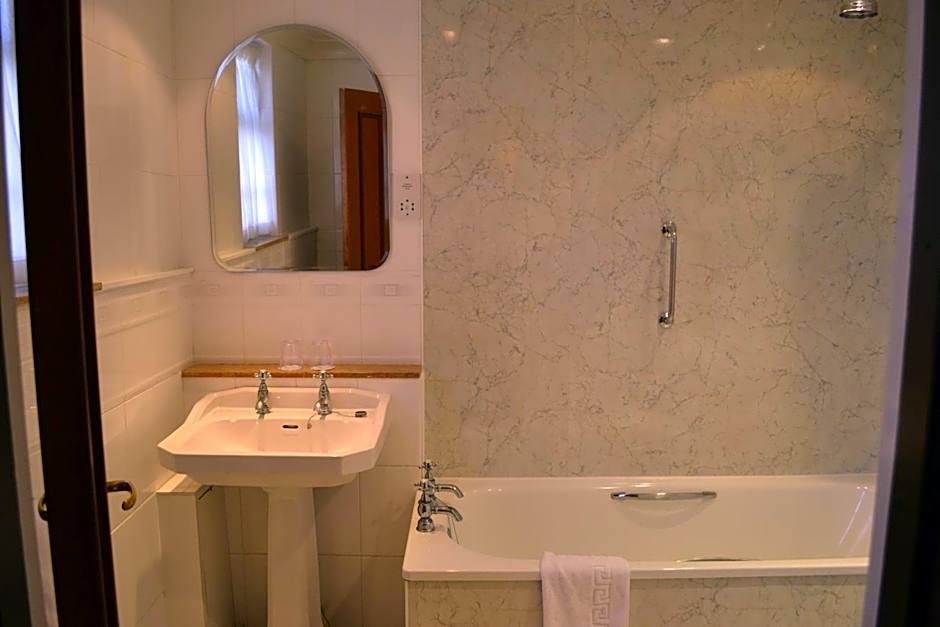 North West Castle Hotel