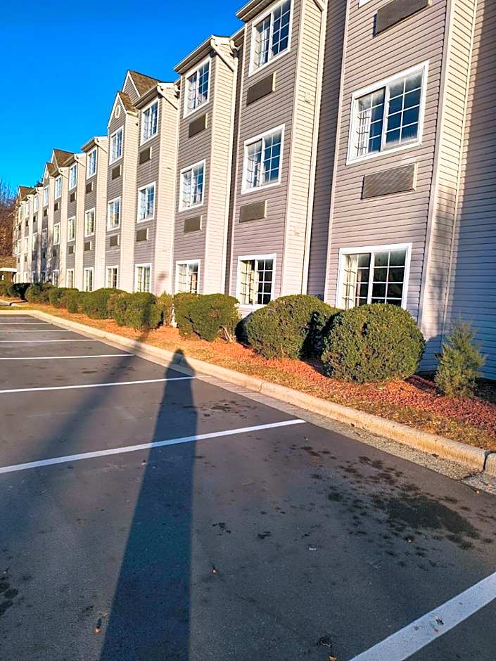 Microtel Inn & Suites by Wyndham Greensboro