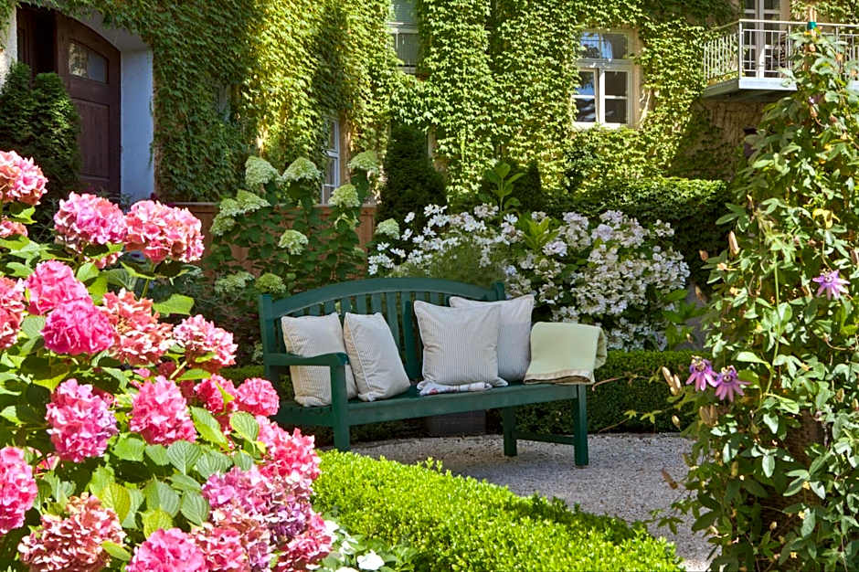 MAXIMILIAN MUNICH Apartments & Hotel