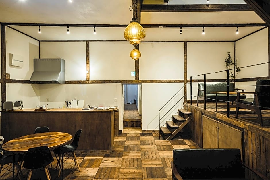 Otaru Tap Room & Hostel