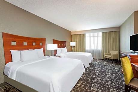 Suite with Two Queen Beds - Mobility and Hearing Access/Non-Smoking