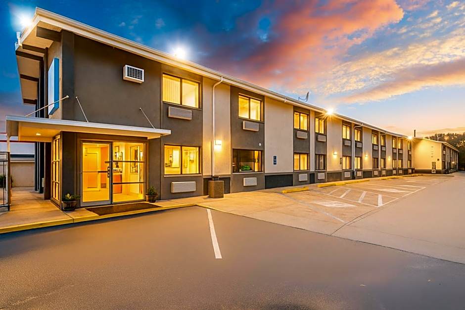 Motel 6 Ogden, UT- Downtown