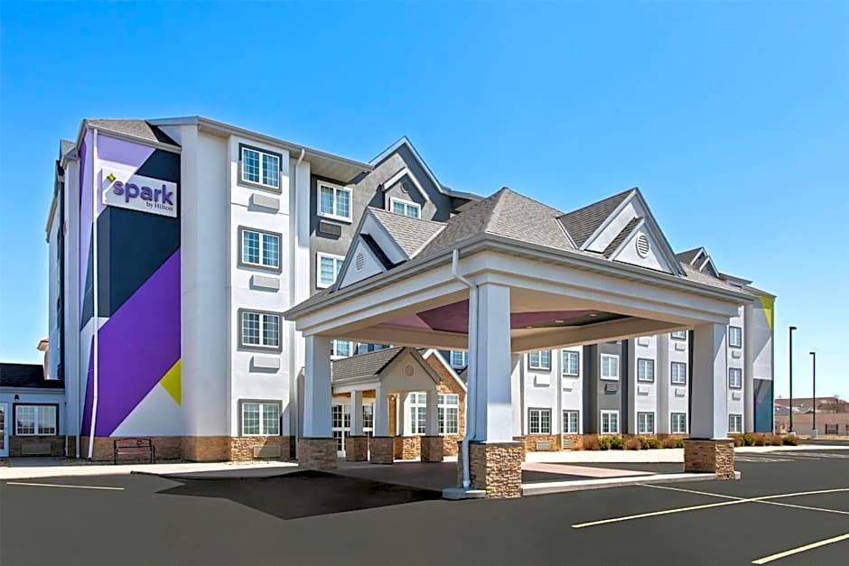 Spark by Hilton Rochester South