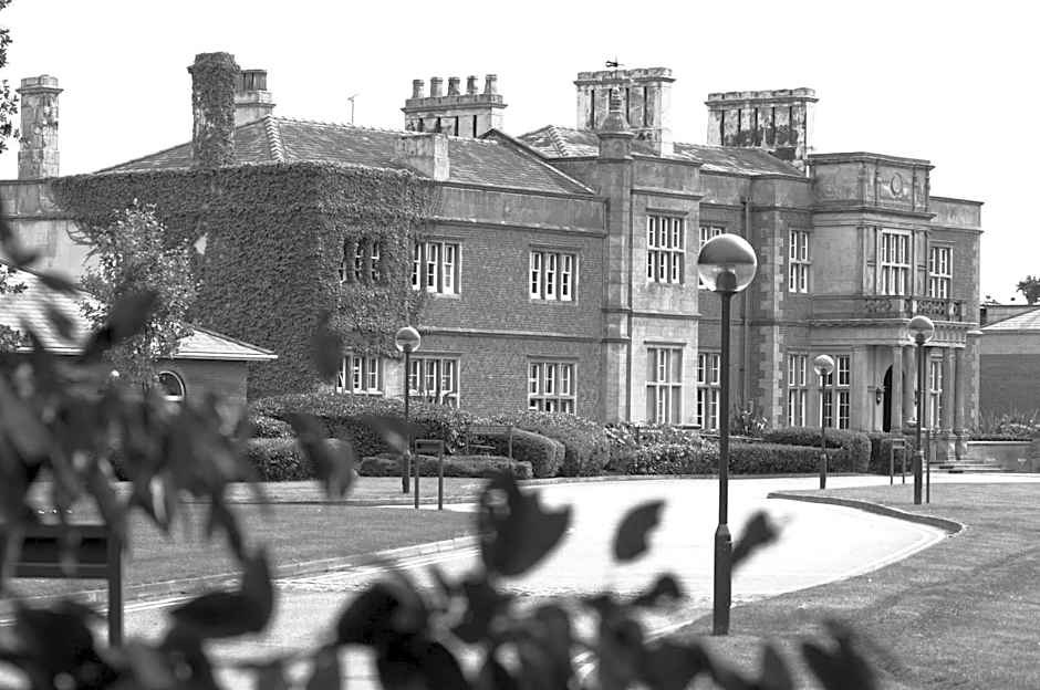 De Vere Cranage Estate