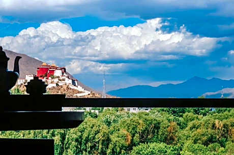 Executive Suite with Potala View