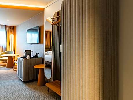 Executive Family Room - 1 double bed and 1 double sofa bed