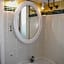 One-bedroom flat with balcony and AC