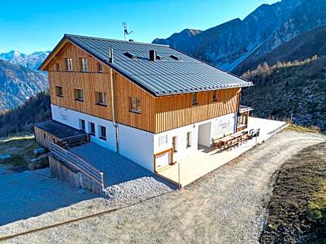 Edelweisshütte Ladurns