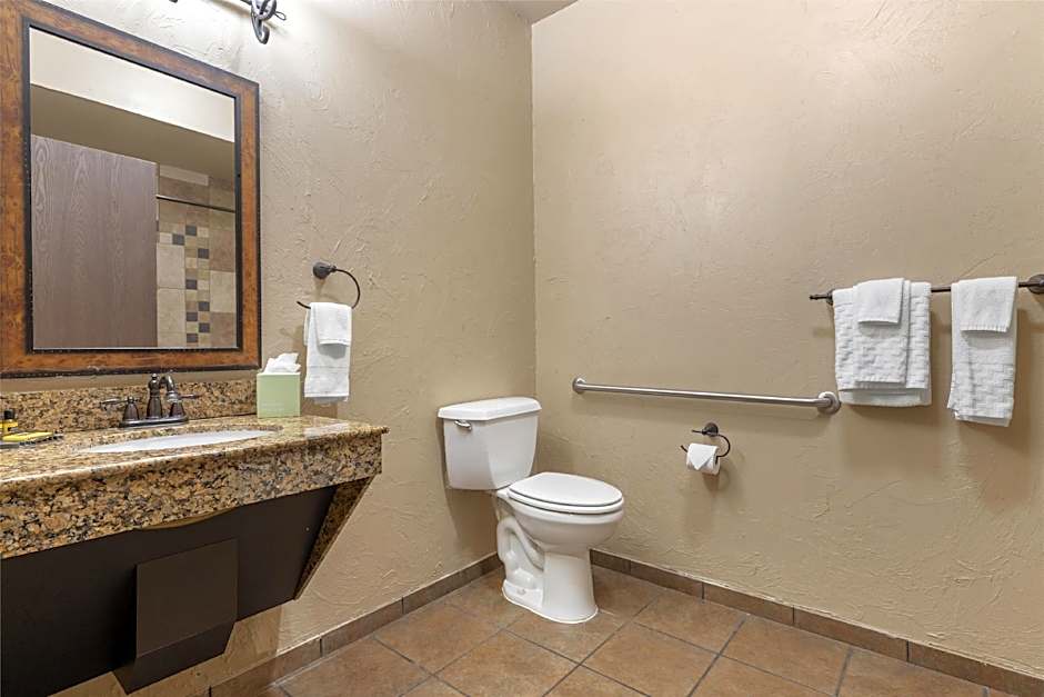 Best Western Plus Cimarron Hotel & Suites