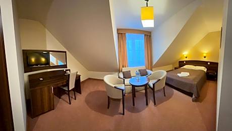 Suite with Garden View