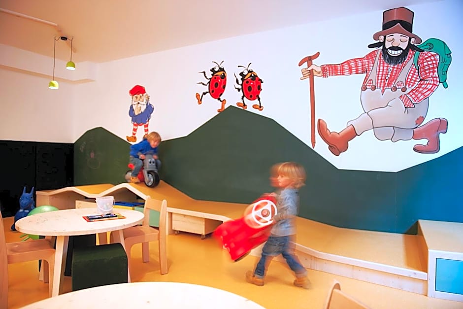 Zin Senfter Residence