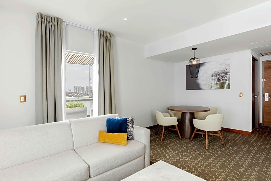 DoubleTree by Hilton Mexico City Santa Fe