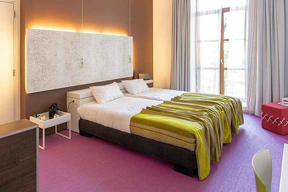 Eburon Hotel