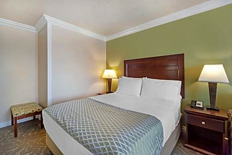 Best Western Plus Mirage Hotel & Resort