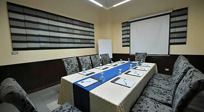 Paseo Premiere Hotel